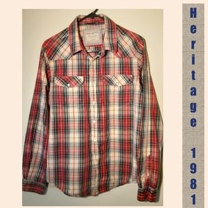 HERITAGE 1981 button. Up